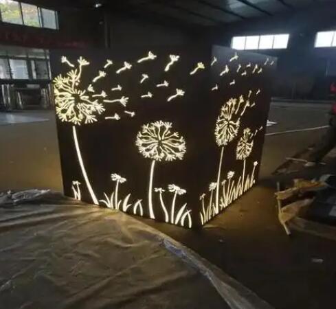 班戈耐候钢灯箱